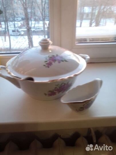 Супница, блюды, чайники заварочные, лимонница