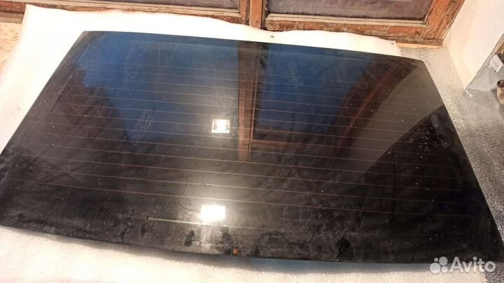 Стекло заднее peugeot 301