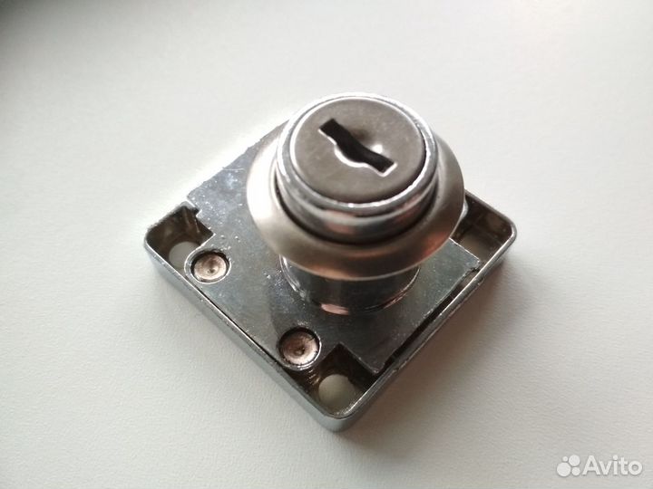 Замок для мебели с приёмной планкой