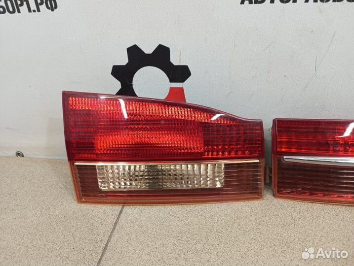 Фонарь крышки багажника задний Toyota Vista Ardeo