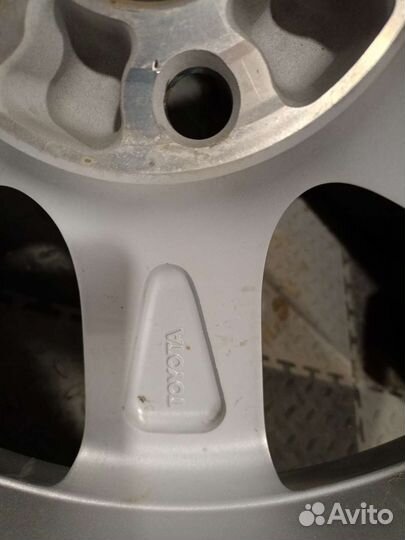 Запасное колесо Toyota rav 4