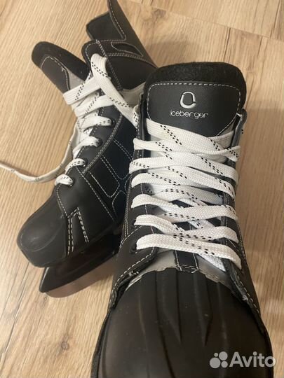 Коньки хоккейные Black Aqua Axel HS201 р. 44