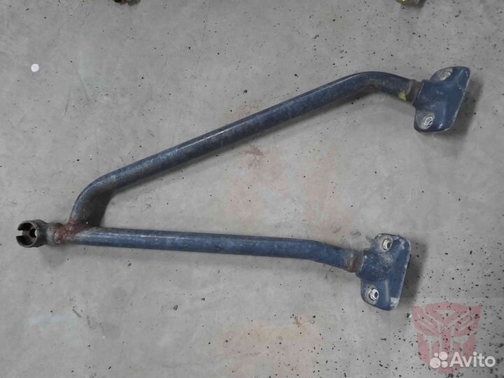 Крепление зеркала наружнего Nissan Diesel CW520HN