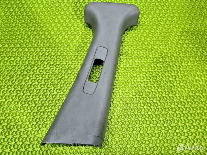 Обшивка центральной стойки правая Nissan Almera N1