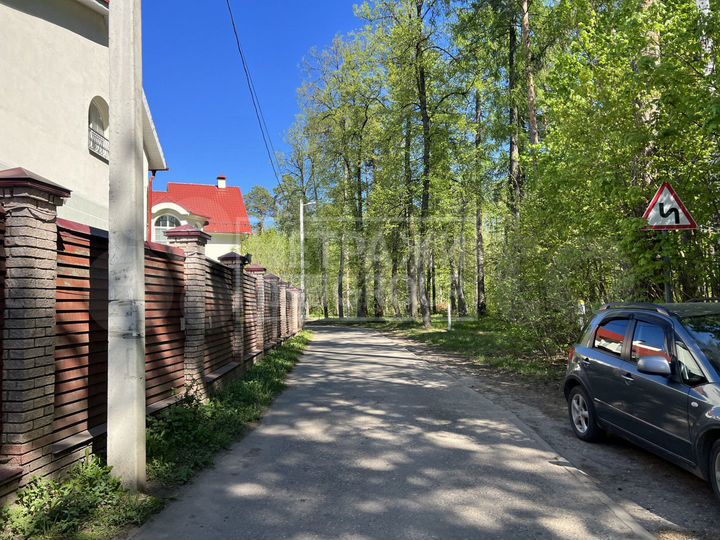 Таунхаус 252 м² на участке 1 сот.