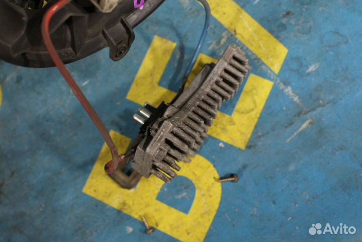 Фара ксенон Mercedes-Benz W210