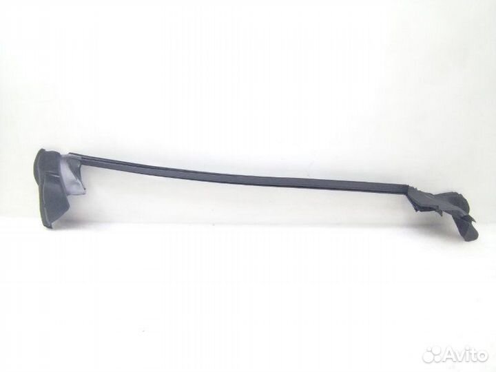 Уплотнитель стекла двери задний левый