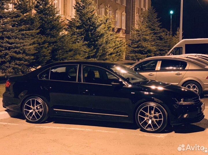 Нижние OEM хром молдинги дверей Jetta 6
