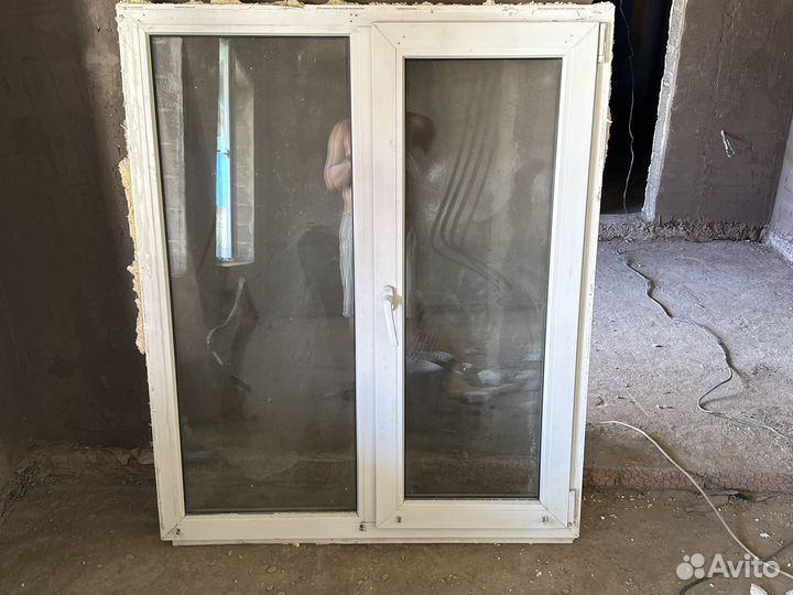 Окно пластиковое с двухкамерным стеклопакетом