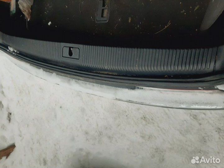 Накладка замка багажника Audi A8 BFM 2005