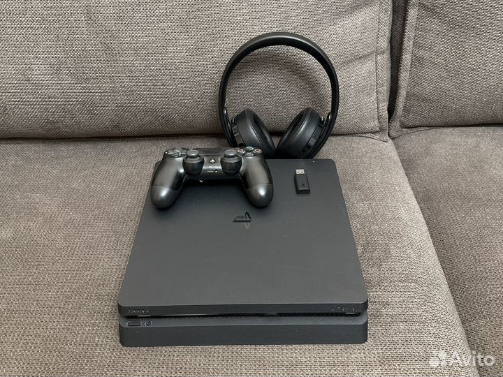 Sony Playstation 4 slim 1tb с ps4 gold