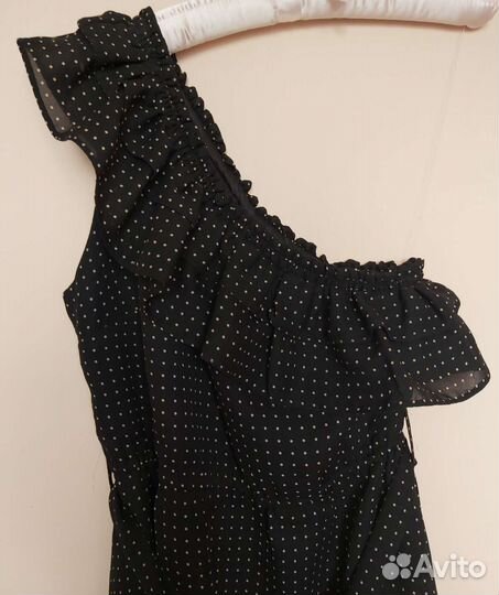 Платье на одно плечо Topshop S приталенное миди