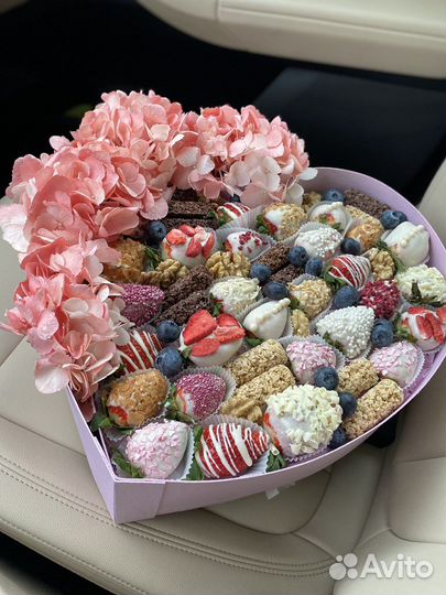 Клубничный букет казань