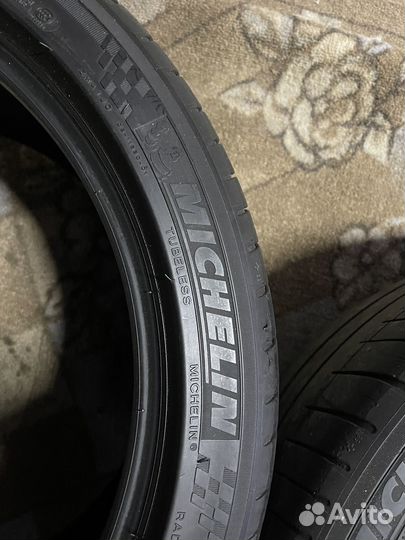 Michelin Pilot Sport 3 285/35 R20 104