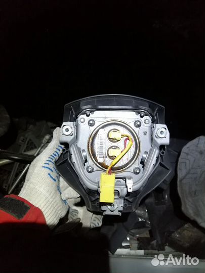 Подушка в руль лансер 10 2011