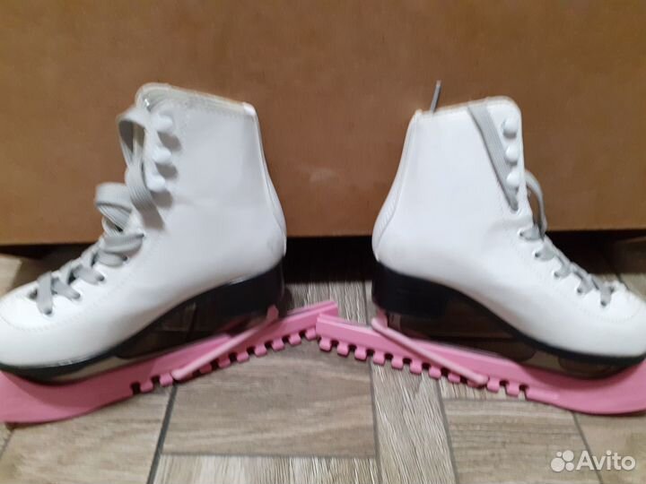 Коньки детские р-р 31
