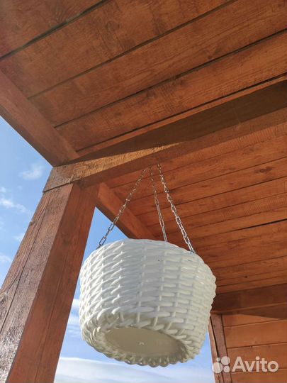 Кашпо из ротанга для цветов подвесное