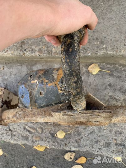 Фаркоп на ваз 2110