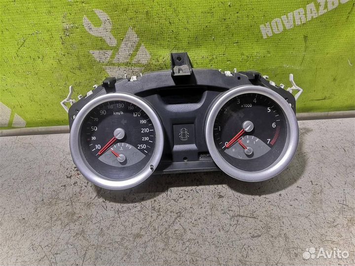 Панель приборов Рено Меган 2