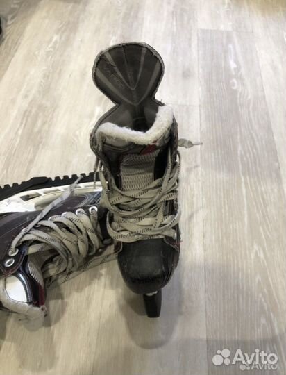 Коньки хоккейные