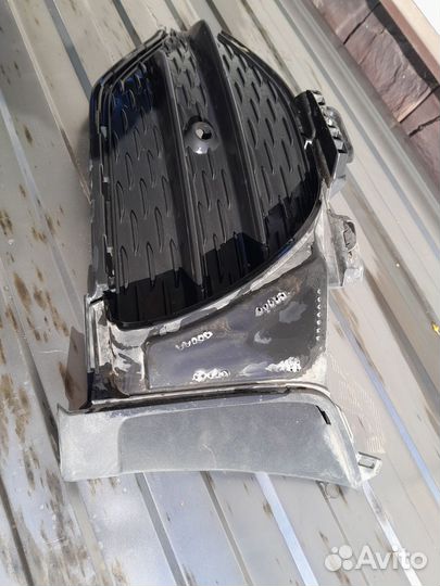 Решетка бампера левая Mercedes-Benz Glc X253