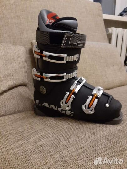 Горнолыжные ботинки lange