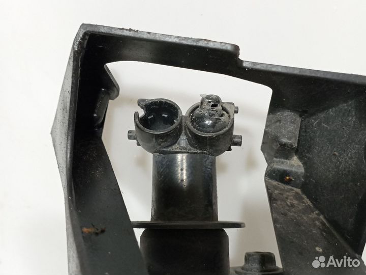 Форсунка омывателя фары Mazda 3 2003-2009