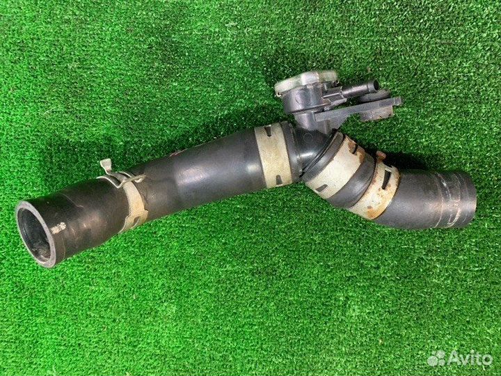 Горловина радиатора Suzuki Escudo TD54W J20A 2005