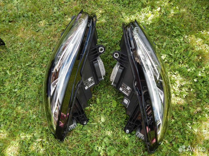 Фара передняя (комплект) Mercedes-Benz AMG GT 1 по