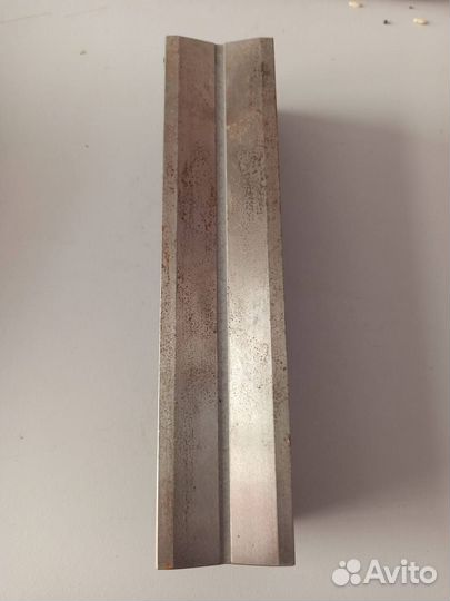 Уровень брусковый