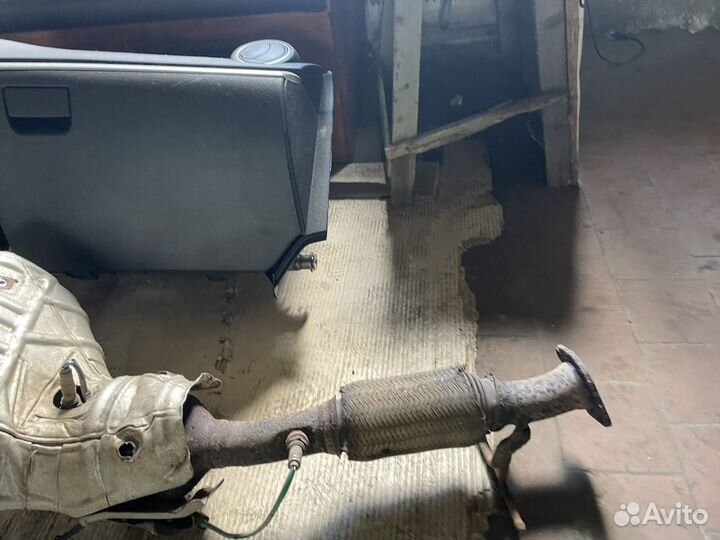 Коллектор выпускной Mazda 3BL. 2.0