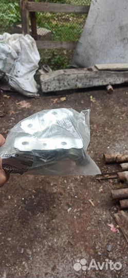 Петли капота Skoda Rapid