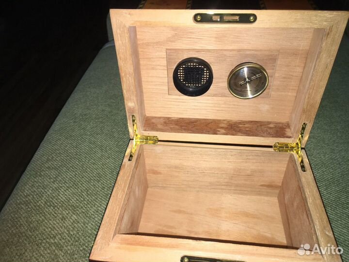 Хьюмидор шкатулка для хранения сигар