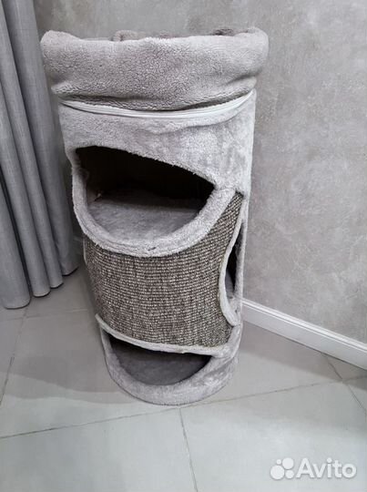 Когтеточка и домик для кошки