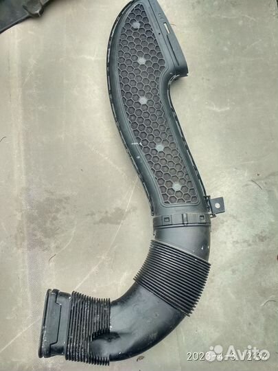 Воздуховод Mercedes GLC X253