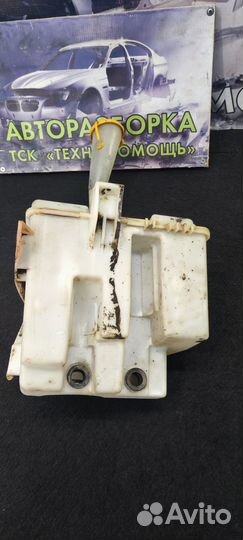 Бачок омывателей Nissan Primera P11