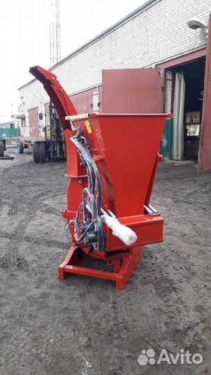 Измельчитель веток дерева BX62R от вом трактора