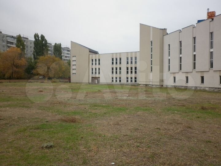 Здание, 7364.9 м²
