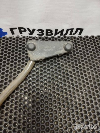 Водосток капота Volvo FH4 82812164