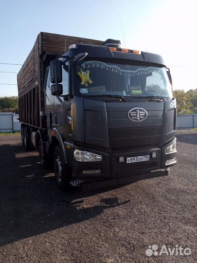 FAW J6 CA3310P66K24T4E5, 2014