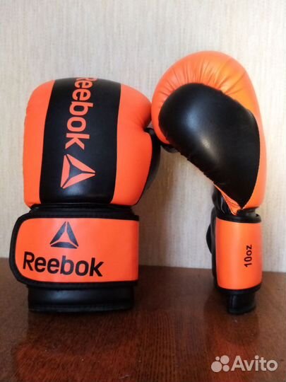 Боксерские перчатки