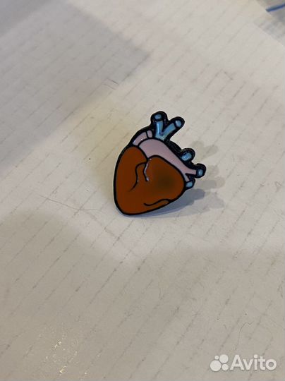 Значек сердце