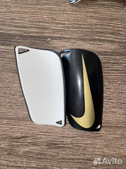Щитки футбольные детские nike облегченные