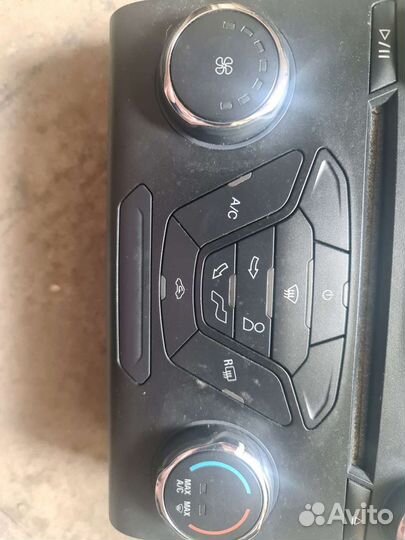 Блок управления климатом магнитолой ford mondeo v