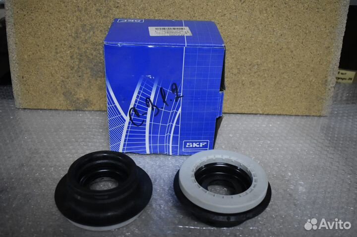 Подшипник опоры амортизатора SKF VKD35038T