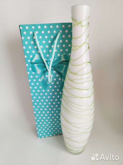 Вазы из цветного стекла