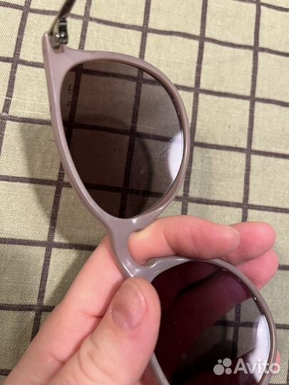 Очки солнечные Ray-Ban унисекс Erika