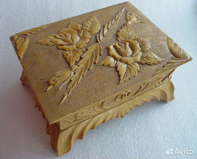 Шкатулка большая резьба по дереву