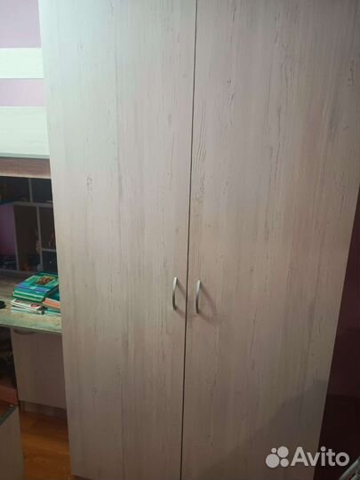 Детская кровать чердак со столом и шкафом бу