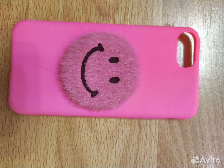 Чехлы на iPhone 7